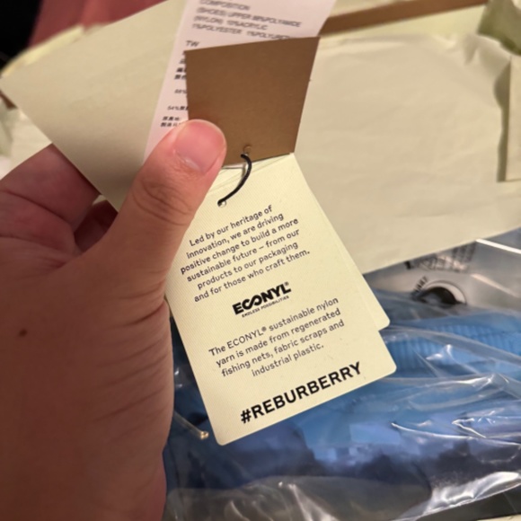 Burberry men sneakers - Picture 2 of 5